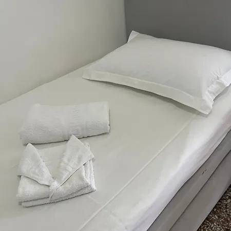 Guest house Aerides Studios